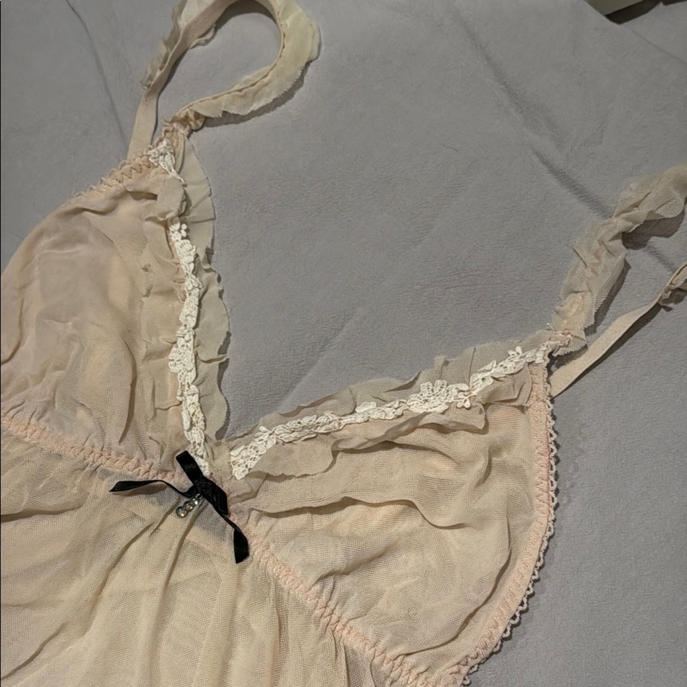 2/$20 Elegant Pink Cream Lace Trim Nightgown